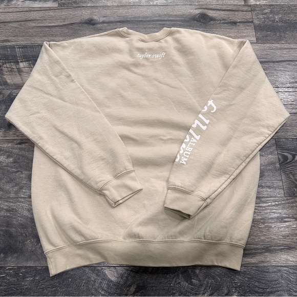 Taylor Swift Folklore Sweatshirt Large - Picture 3 of 4
